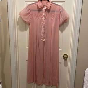 Vintage Adonna nightgown/robe